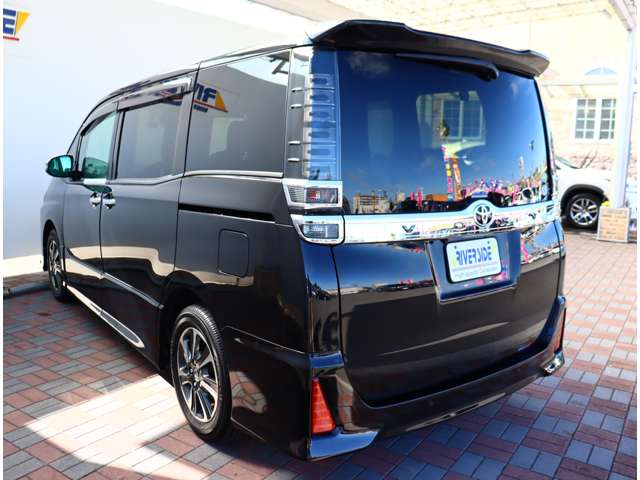 トヨタ ヴォクシー ２．０ ＺＳ 煌ＩＩ R1年 (関東) 99