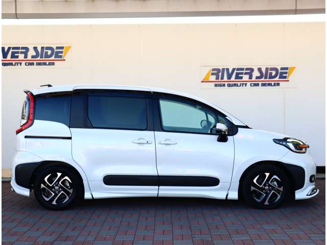 トヨタ シエンタ　ハイブリッド ハイブリッド １．５ Ｚ R4年 (関東) 99