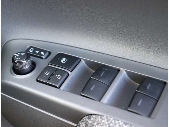 トヨタ シエンタ　ハイブリッド ハイブリッド １．５ Ｚ R4年 (関東) 99