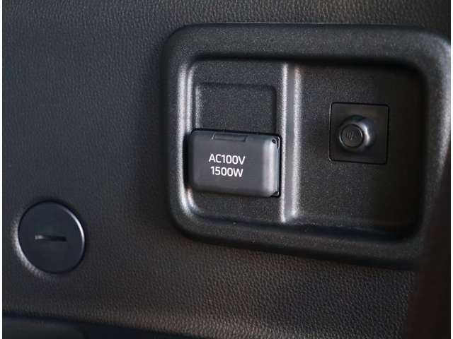 トヨタ シエンタ　ハイブリッド ハイブリッド １．５ Ｚ R4年 (関東) 99