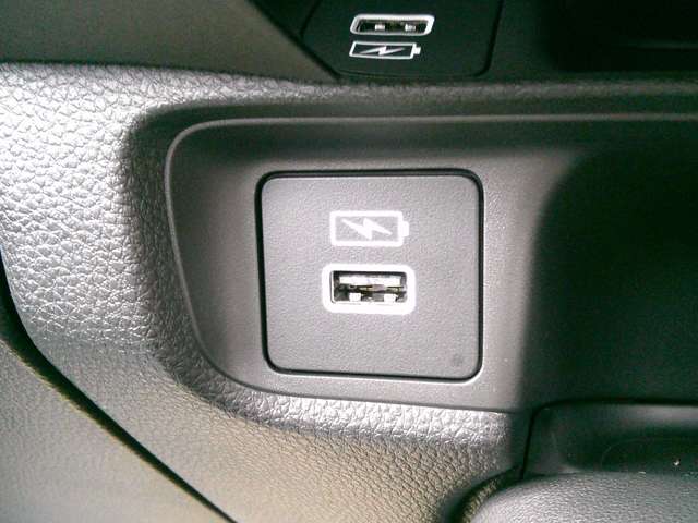 ホンダ ヴェゼル １．５ Ｅ：ＨＥＶ Ｚ R3年 (関東) 99