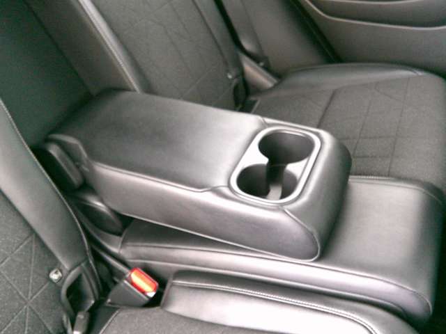 ホンダ ヴェゼル １．５ Ｅ：ＨＥＶ Ｚ R3年 (関東) 99