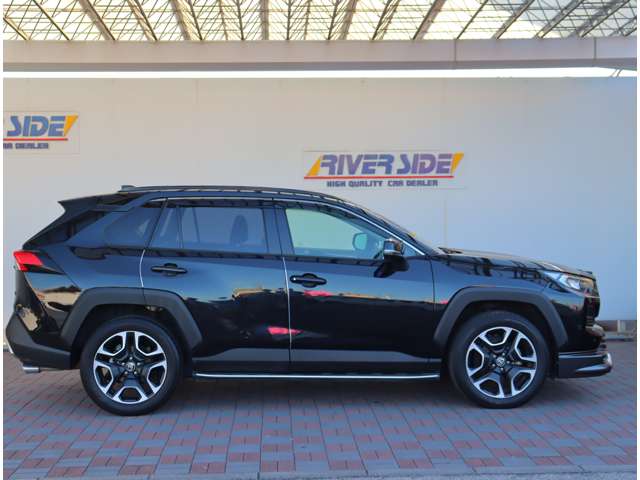 トヨタ ＲＡＶ４ ２．０ アドベンチャー ４ＷＤ R3年 (関東) 99