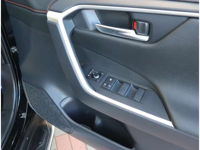 トヨタ ＲＡＶ４ ２．０ アドベンチャー ４ＷＤ R3年 (関東) 99