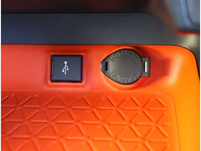 トヨタ ＲＡＶ４ ２．０ アドベンチャー ４ＷＤ R3年 (関東) 99