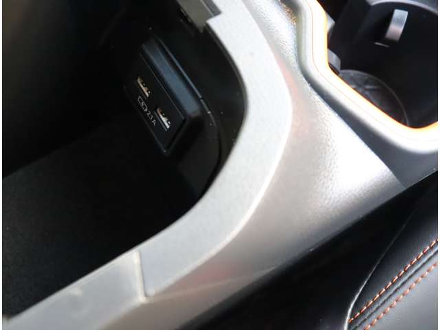 トヨタ ＲＡＶ４ ２．０ アドベンチャー ４ＷＤ R3年 (関東) 99