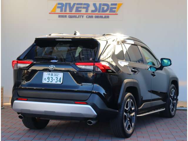 トヨタ ＲＡＶ４ ２．０ アドベンチャー ４ＷＤ R3年 (関東) 99