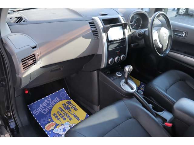 日産 エクストレイル ２．０ ２０ＸＴ ４ＷＤ H21年 (関東) 99