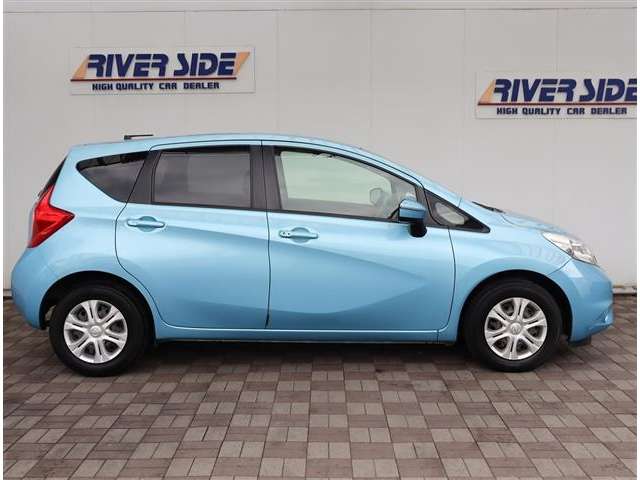 日産 ノート １．２ Ｘ ＦＯＵＲ ４ＷＤ H27年 (関東) 99