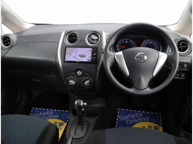 日産 ノート １．２ Ｘ ＦＯＵＲ ４ＷＤ H27年 (関東) 99