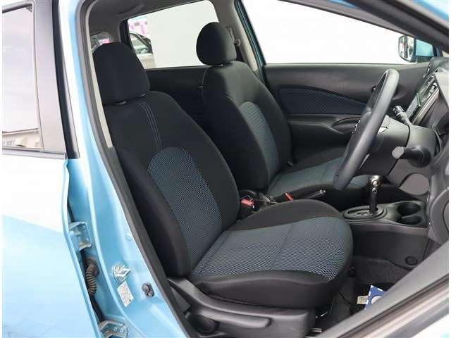 日産 ノート １．２ Ｘ ＦＯＵＲ ４ＷＤ H27年 (関東) 99