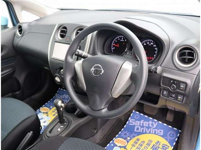 日産 ノート １．２ Ｘ ＦＯＵＲ ４ＷＤ H27年 (関東) 99