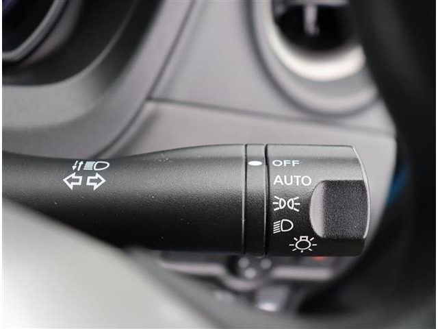 日産 ノート １．２ Ｘ ＦＯＵＲ ４ＷＤ H27年 (関東) 99