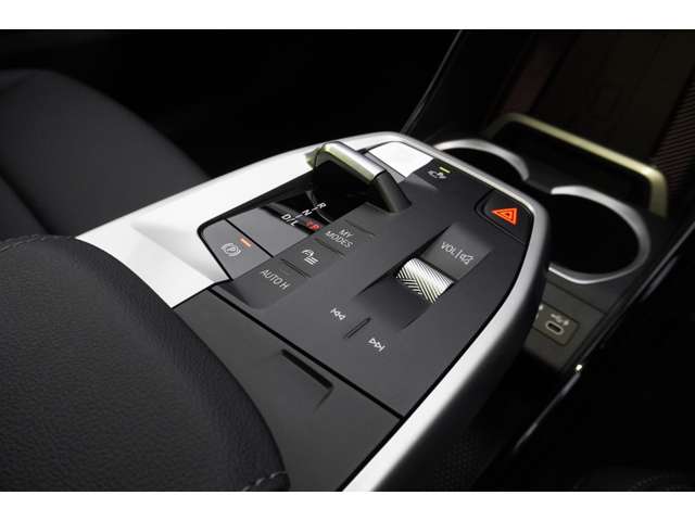 ＢＭＷ Ｘ１ Ｘドライブ２０Ｉ Ｘライン ＤＣＴ ４ＷＤ R5年 (近畿) 99