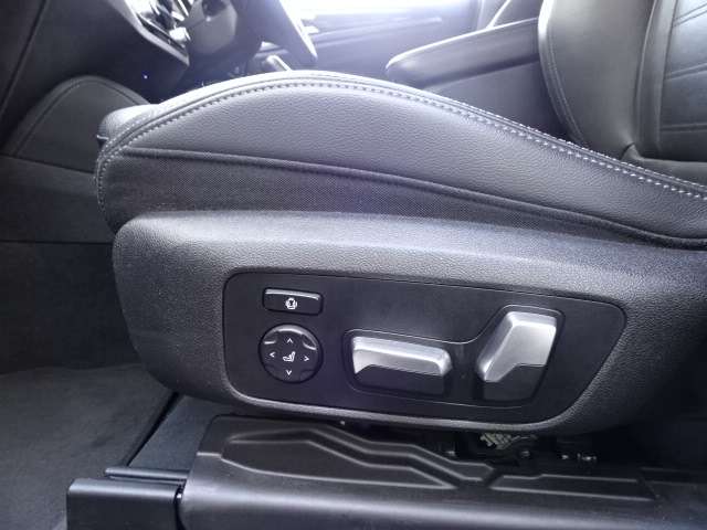 ＢＭＷ Ｘ４ Ｘドライブ３０Ｉ Ｍスポーツ ４ＷＤ R1年 (近畿) 99