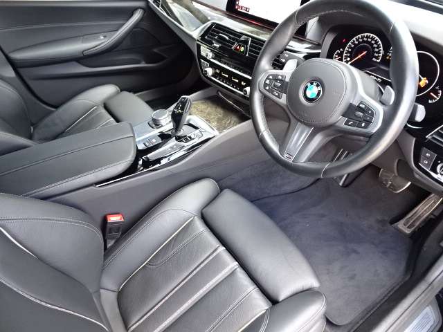 ＢＭＷ ５シリーズ ５３０ｉ　Ｍスポーツ R1年 (近畿) 99