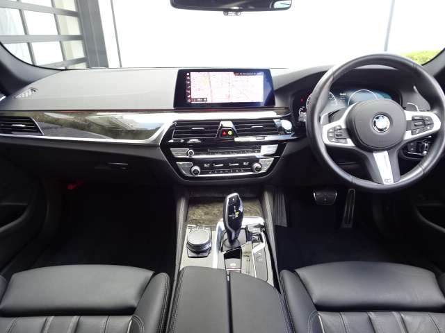 ＢＭＷ ５シリーズ ５３０ｉ　Ｍスポーツ R1年 (近畿) 99