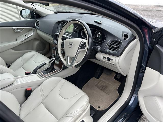 ボルボ Ｖ４０ Ｄ４ インスクリプション ディーゼルターボ H29年 (東北) 99