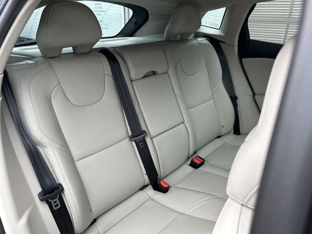 ボルボ Ｖ４０ Ｄ４ インスクリプション ディーゼルターボ H29年 (東北) 99