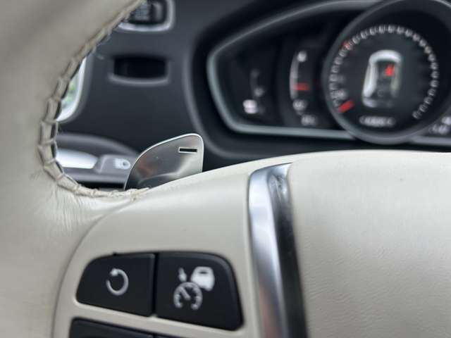 ボルボ Ｖ４０ Ｄ４ インスクリプション ディーゼルターボ H29年 (東北) 99