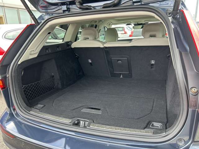 ボルボ Ｖ６０ Ｂ５　インスクリプション R3年 (東北) 99