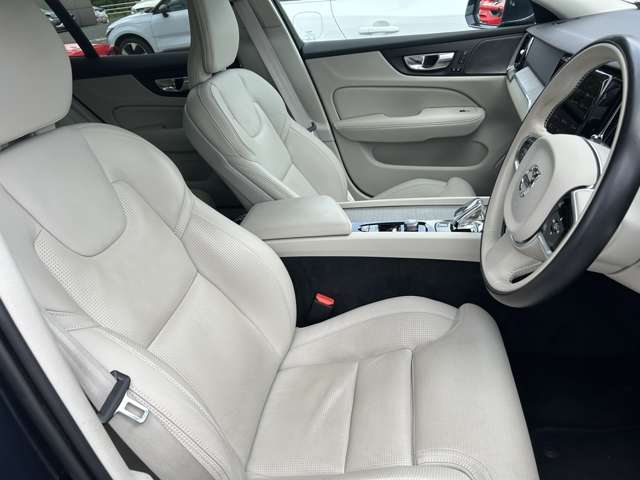 ボルボ Ｖ６０ Ｂ５　インスクリプション R3年 (東北) 99