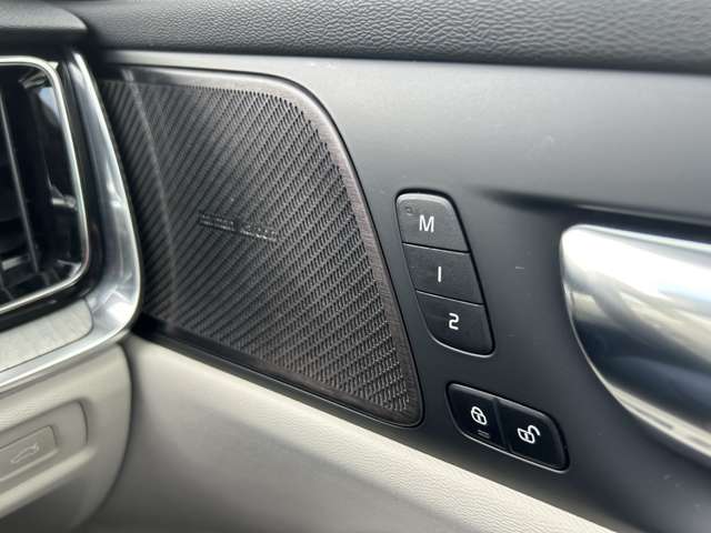 ボルボ Ｖ６０ Ｂ５　インスクリプション R3年 (東北) 99