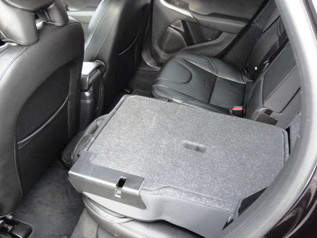 ボルボ Ｖ４０ Ｔ３　インスクリプション H28年 (東北) 99