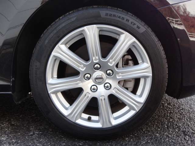 ボルボ Ｖ４０ Ｔ３　インスクリプション H28年 (東北) 99