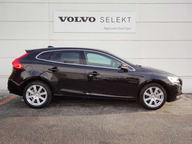 ボルボ Ｖ４０ Ｔ３　インスクリプション H28年 (東北) 99