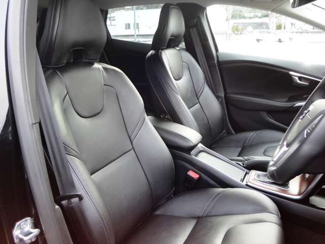 ボルボ Ｖ４０ Ｔ３　インスクリプション H28年 (東北) 99