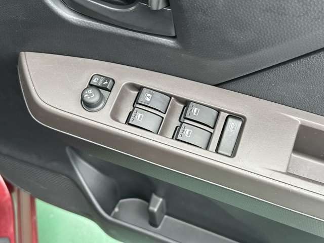 トヨタ ルーミー １．０ Ｘ R4年 (東海) 99