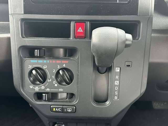 トヨタ ルーミー １．０ Ｘ R4年 (東海) 99