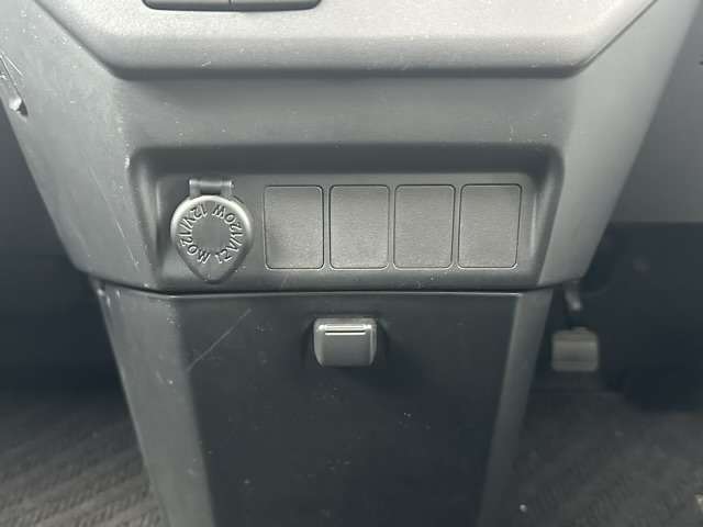 トヨタ ルーミー １．０ Ｘ R4年 (東海) 99