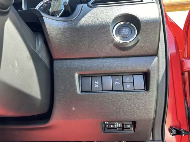 スズキ スイフト スポーツ １．４ R4年 (東海) 99