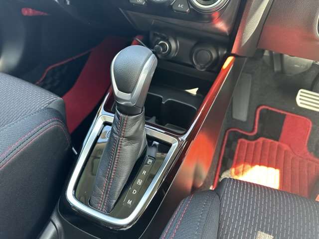 スズキ スイフト スポーツ １．４ R4年 (東海) 99