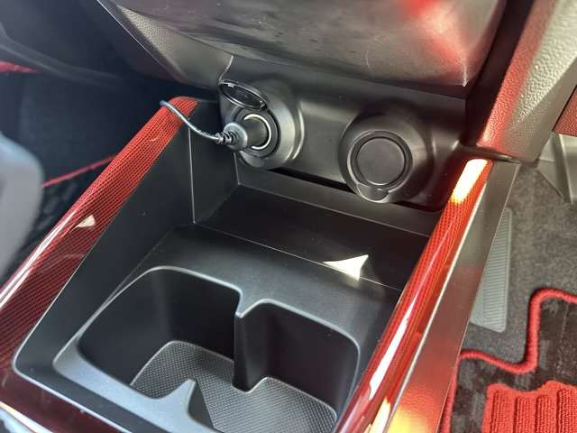 スズキ スイフト スポーツ １．４ R4年 (東海) 99