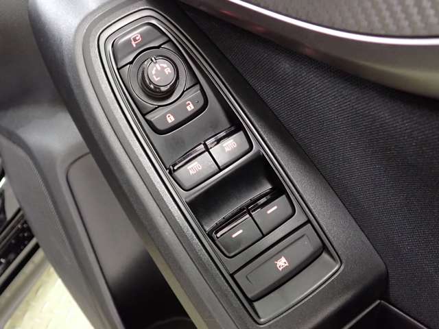 スバル インプレッサスポーツ １．６ Ｉ－Ｓ アイサイト アクセント ブラック ４ＷＤ R5年 (関東) 99