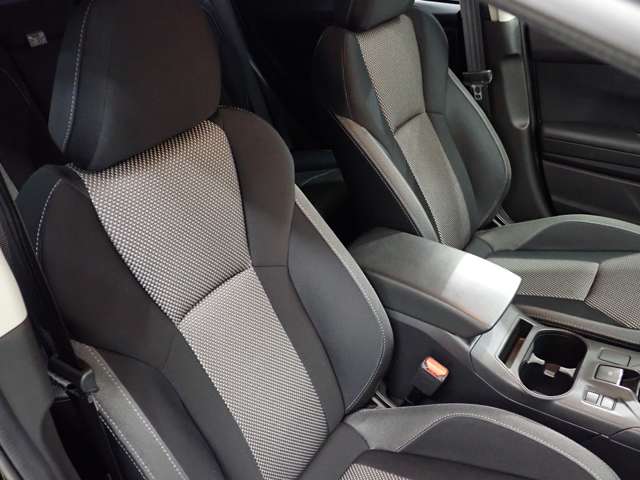 スバル インプレッサスポーツ １．６ Ｉ－Ｓ アイサイト アクセント ブラック ４ＷＤ R5年 (関東) 99