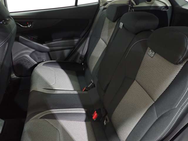 スバル インプレッサスポーツ １．６ Ｉ－Ｓ アイサイト アクセント ブラック ４ＷＤ R5年 (関東) 99