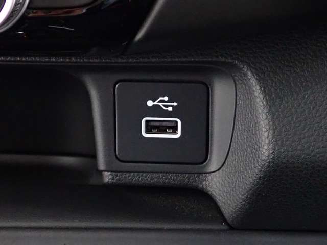 ホンダ ヴェゼル １．５ Ｅ：ＨＥＶ Ｘ R4年 (関東) 99