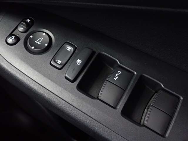 ホンダ ヴェゼル １．５ Ｅ：ＨＥＶ Ｘ R4年 (関東) 99