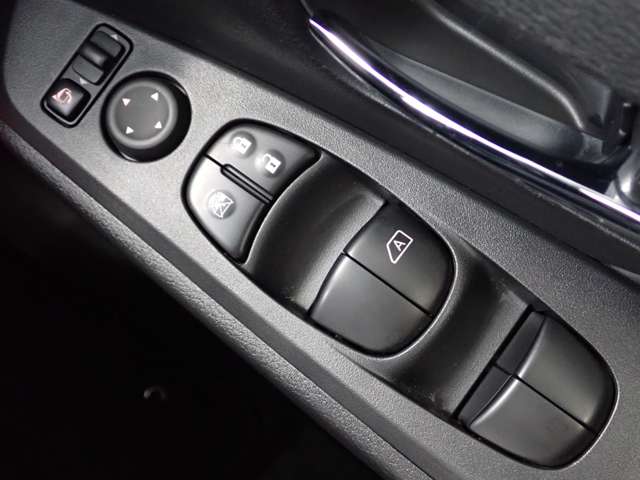 日産 キックス １．２ Ｘ ＦＯＵＲ （Ｅ－ＰＯＷＥＲ） ４ＷＤ R5年 (関東) 99