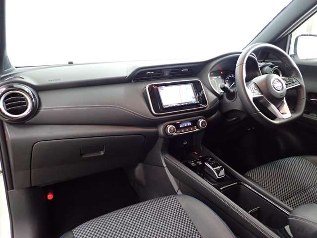 日産 キックス １．２ Ｘ ＦＯＵＲ （Ｅ－ＰＯＷＥＲ） ４ＷＤ R5年 (関東) 99