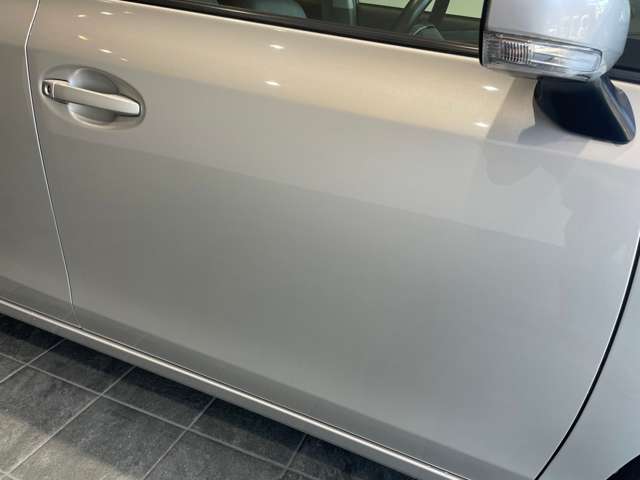 トヨタ プリウスΑ １．８ Ｇ ツーリングセレクション H23年 (近畿) 99