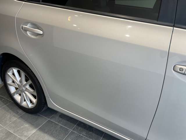 トヨタ プリウスΑ １．８ Ｇ ツーリングセレクション H23年 (近畿) 99