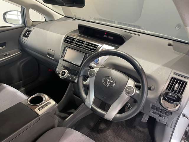 トヨタ プリウスΑ １．８ Ｇ ツーリングセレクション H23年 (近畿) 99