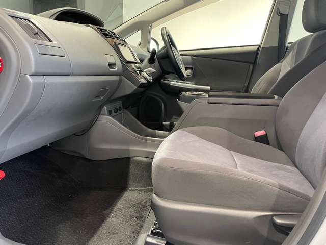 トヨタ プリウスΑ １．８ Ｇ ツーリングセレクション H23年 (近畿) 99