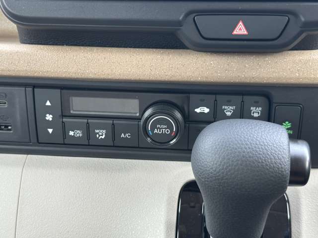 ホンダ Ｎ　ＢＯＸ ６６０ ファッションスタイル R6年 (中国) 99