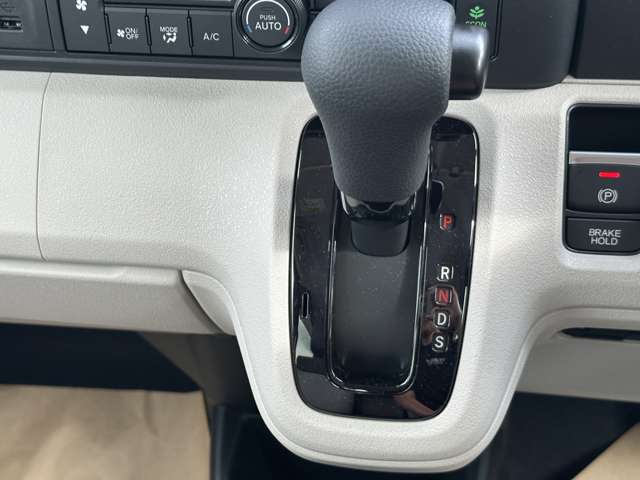 ホンダ Ｎ　ＢＯＸ ６６０ ファッションスタイル R6年 (中国) 99